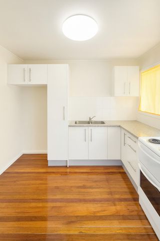 Modern 2-Bedroom Unit in Convenient Moorooka Location - Photo 3
