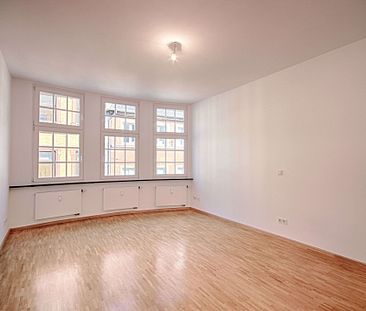 Exclusive 2-Zimmerwohnung in der Innenstadt von Trier inklusive Ein... - Photo 1