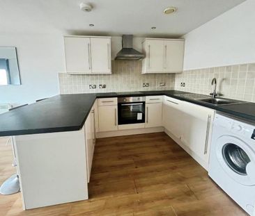 3 bedroom flat to rent - Photo 3