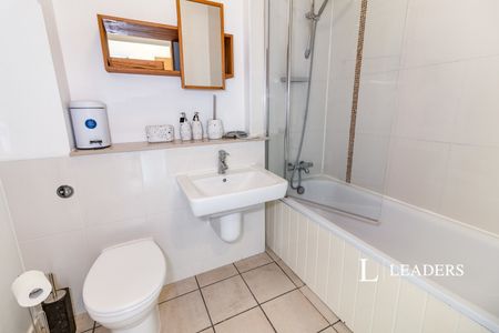 1 bedroom apartment to rent Rillaton Walk, Milton Keynes, Buckinghamshire, MK9 - Photo 3