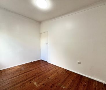 Stunning Family Home! - Photo 5