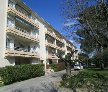 NIMES-PUECH DU TEIL - TYPE 3 AVEC TERRASSE ET PARKING EN REZ-DE-CHA... - Photo 2