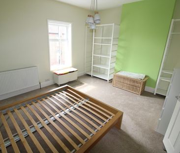 Victoria Crescent, Staffordshire, Burton upon Trent, DE14 - Photo 3