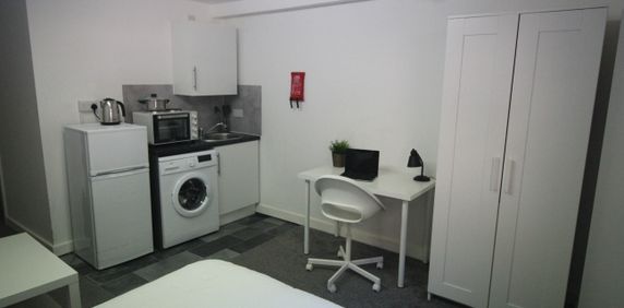 Flat 80, Samara Plaza, LS2 9DU, Leeds - Photo 2