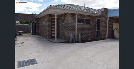 Immaculate Presentation, Brilliant Location...!! - Photo 3