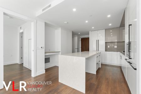 Condo in Burnaby, BC - Photo 2