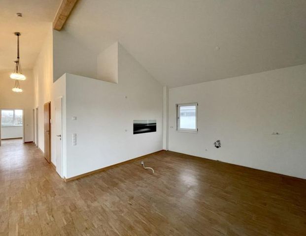 Charmante 3-Zimmer-Penthousewohnung mit Blick ins Grüne - Photo 1