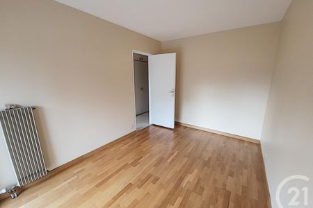 Mandelieu-la-Napoule - Appartement à louer - 2 pièces - 41 m² - 846 € - Photo 2