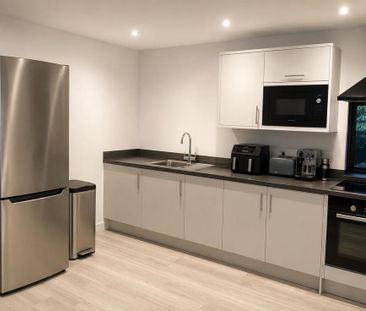 2 bedroom flat to rent - Photo 4