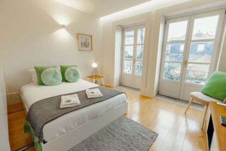 Rua das Taipas, Porto, Braga 4050-280 - Photo 4