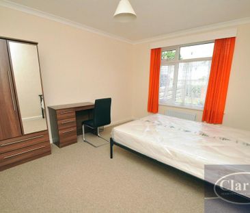 5 bedroom detached house to rent - Photo 2