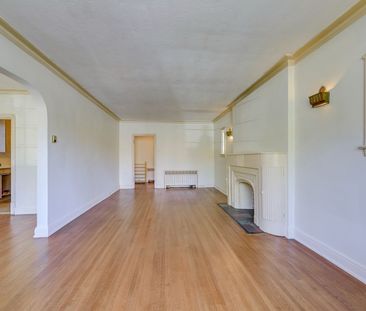 For Lease - 389 Lawrence Avenue, Toronto, Ontario - Photo 4