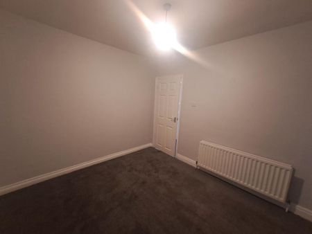 3 bedroom terraced house to rent - Photo 4