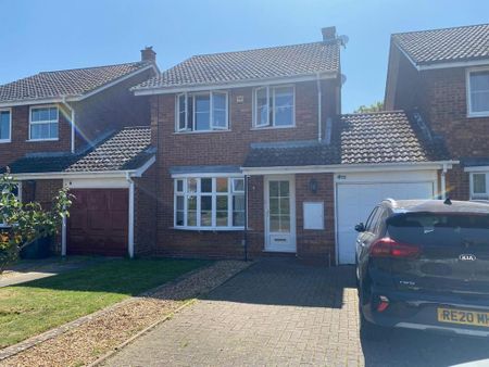 3 bedroom link detached house to rent - Photo 5