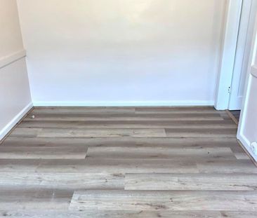 2 Bedroom Semi Home - Photo 3