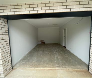 Spacious 3-Bedroom Family Home in the Heart of Tea Tree Gully! - Photo 2