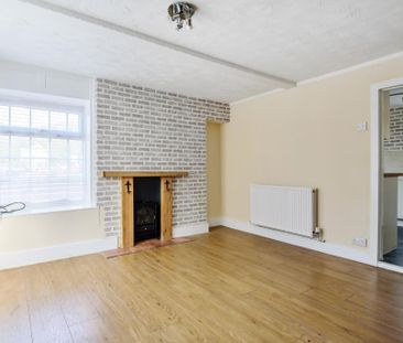 2 bedroom terraced house to rent - Photo 3