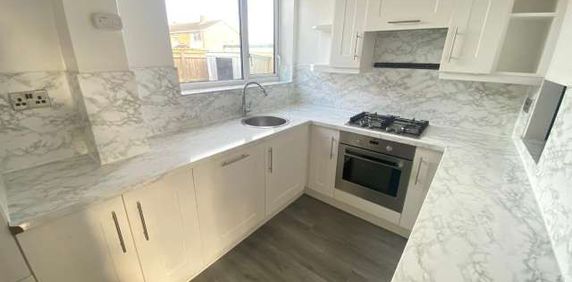 3 bed terraced house to rent in Longfellow Walk, Hartlepool, TS25 - Photo 2