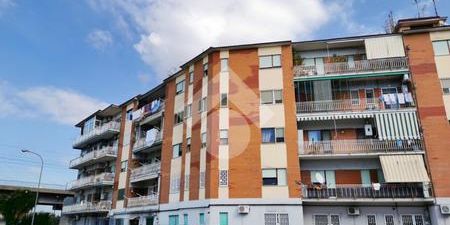Quadrilocale in affitto - Photo 3