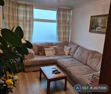 3 bedroom terraced house to rent - Photo 5