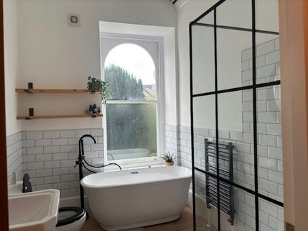 Town house to rent on - Photo 3