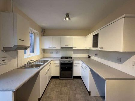 Milbanke Close, Shoeburyness, SS3 - Photo 5