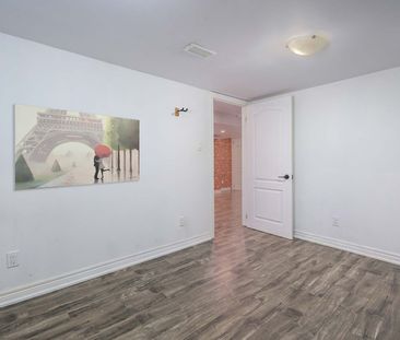 For Lease - 462 Kingsleigh Court Unit# Lower, Milton, Ontario - Photo 2