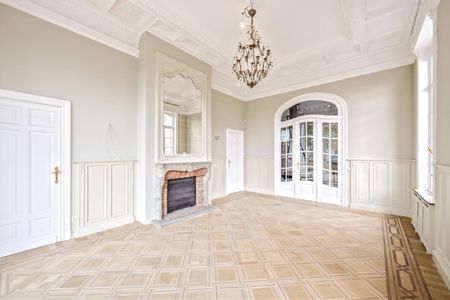 Quartier Montgomery : Somptueuse Maison rénovée de +/- 910 m² - 6 ch & 4 sdb - Foto 3