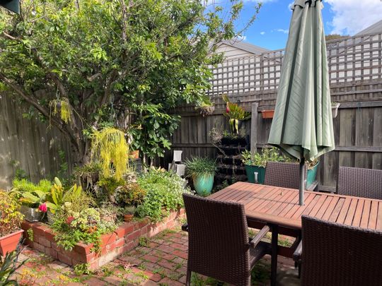 Brunswick East - Photo 1