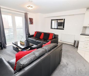 Todd Close, Borehamwood - Photo 3