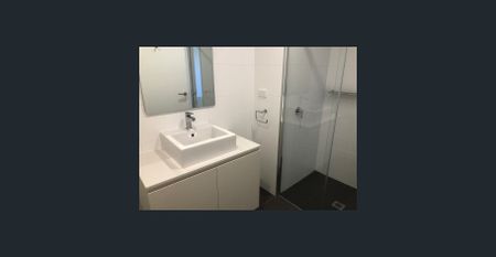 Cosy Living Style just off Chinatown - Photo 2