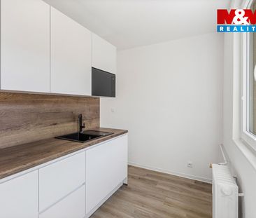 Pronájem bytu 2+1 54 m², Vítězslava Nezvala 2465, Most - Photo 2