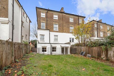 3 bedroom flat to rent - Photo 2