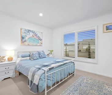 Modern Family Living in the Heart of Armstrong Creek. - Photo 4