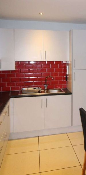 Albert Road Room 2 - Photo 1