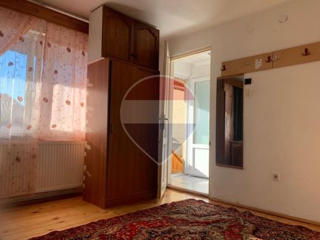 Locuință cochetă de închiriat într-o zonă liniștit... - Photo 3