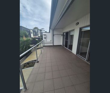 Modern 2-Bedroom Apartment with Balcony & Garage – Prime Location! - Photo 4