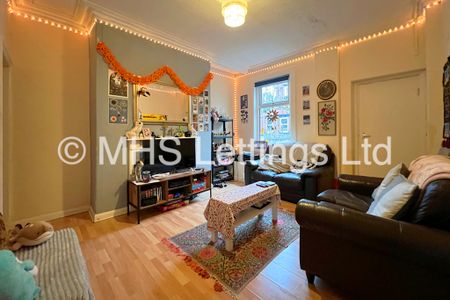 5 Bedroom Mid Terraced House for rent in Lucas Street - Photo 3
