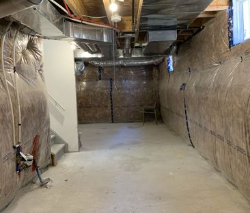 For Lease - 179 William Booth Avenue, Newmarket, Ontario - Photo 3