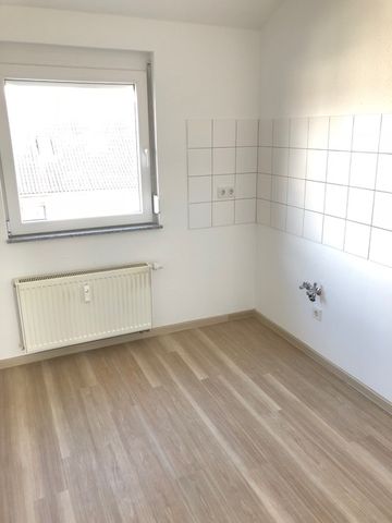 Gut geschnittene Wohnung in ruhigem Mehrfamilienhaus! - Foto 2