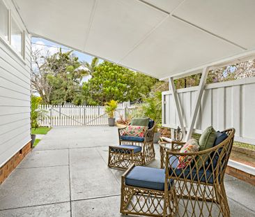 4 Higlett Street, Scarborough QLD 4020 - House For Rent | Domain - Photo 6