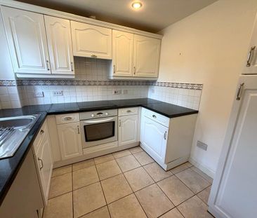 2 bedroom semi-detached house to rent - Photo 6