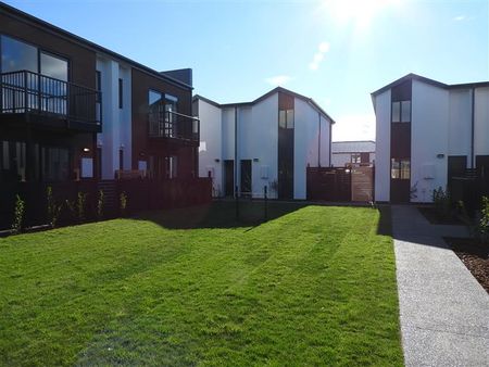 Unit 28, 17 Bunyan Street, Waltham, Christchurch - Photo 2