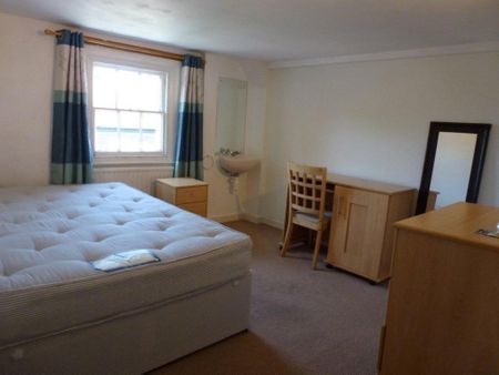 3 bedroom terraced house to rent - Photo 3