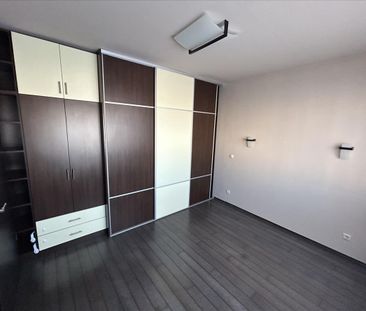 Kiadó újszerű állapotú panel lakás - Győr - Fotó 1