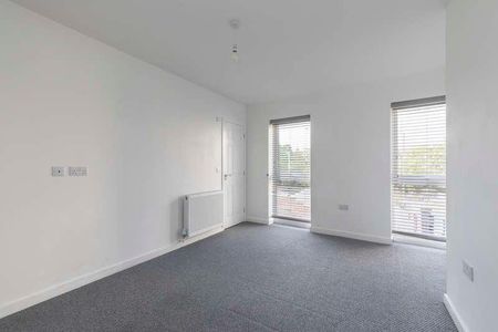 High Street, Cheltenham, GL50 - Photo 2