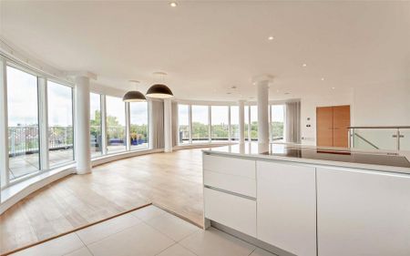 3 bedroom penthouse to rent - Photo 2