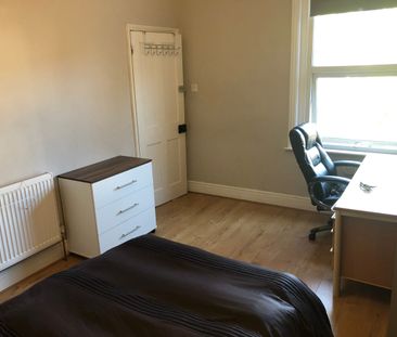 Double Room - 10 mins bus or cycle to town - Photo 1