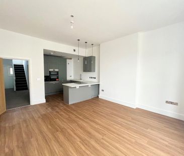 3 bedroom apartment to rent - Photo 6
