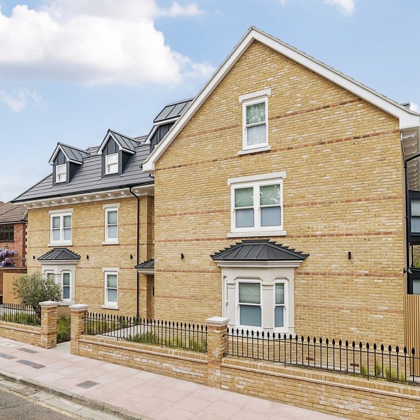 Studio Flat to rent - Victoria Road, Sidcup, DA15 - Photo 1